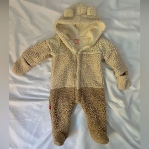 Magnetic Me bear suit